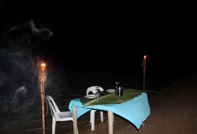 בית מלון כפרי Nichos Island Resort