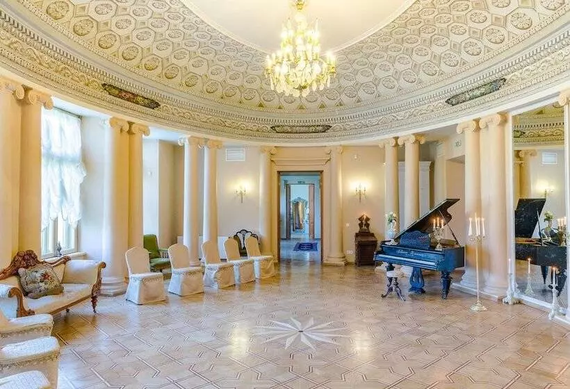 هتل Pakruojis Manor S Palace Boutique