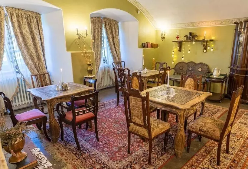 هتل Pakruojis Manor S Palace Boutique