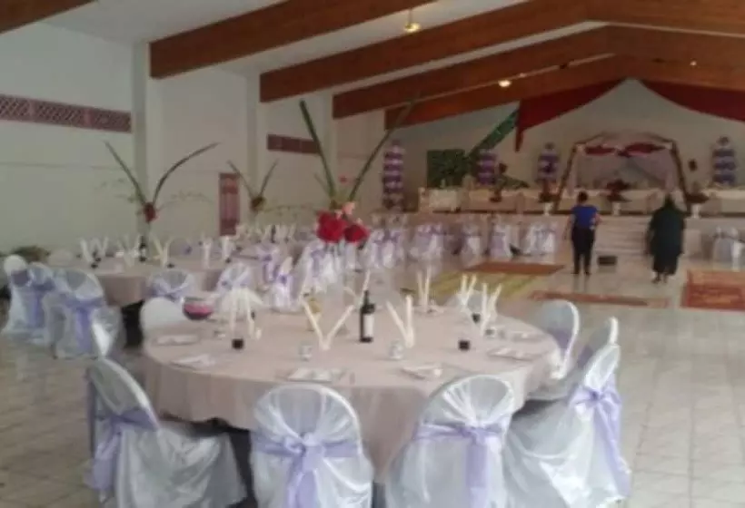 هتل Puataukanave International