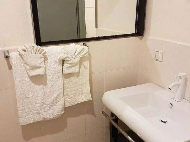 هتل Puataukanave International