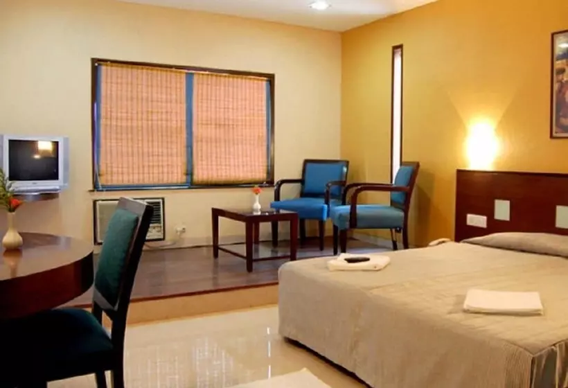 هتل Room Maangta 213   Juhu