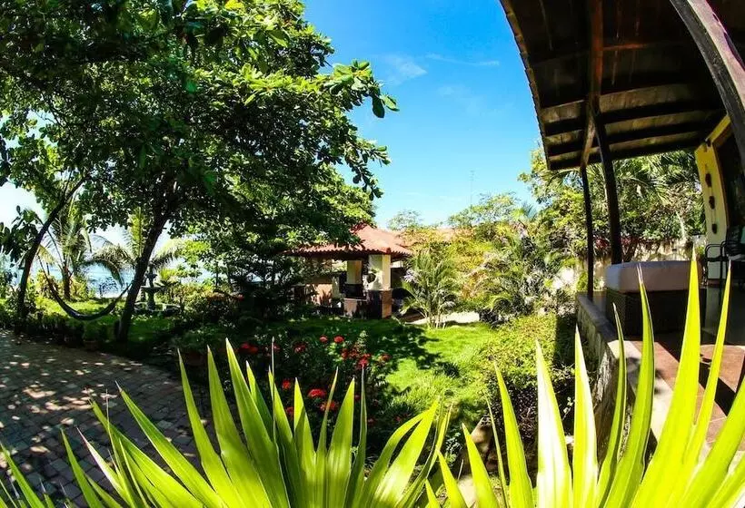 Odoya Beach Hostel