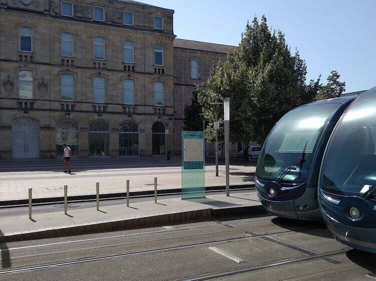 پانسیون Blue Lodge In Bordeaux