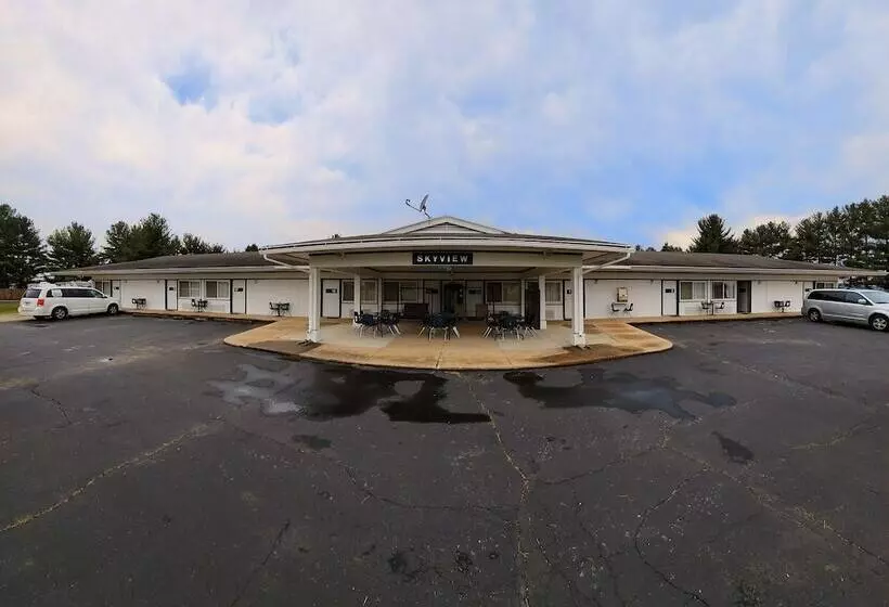 Skyview Motel