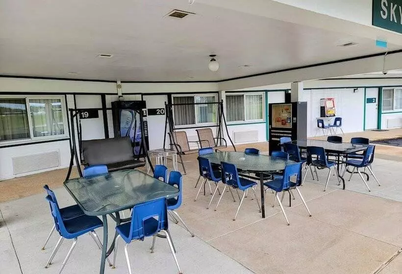 Skyview Motel