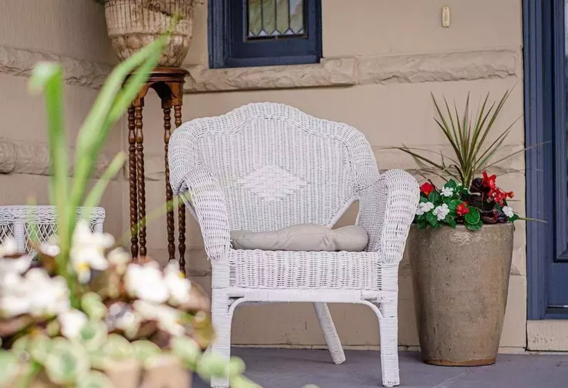 The Levi Deal Mansion Bed & Breakfast