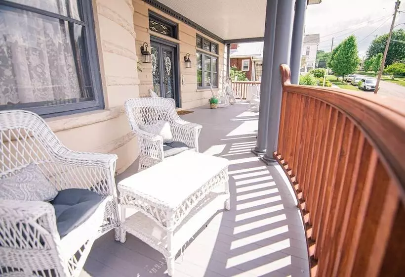 The Levi Deal Mansion Bed & Breakfast