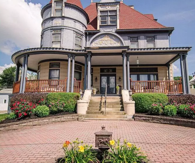 The Levi Deal Mansion Bed & Breakfast