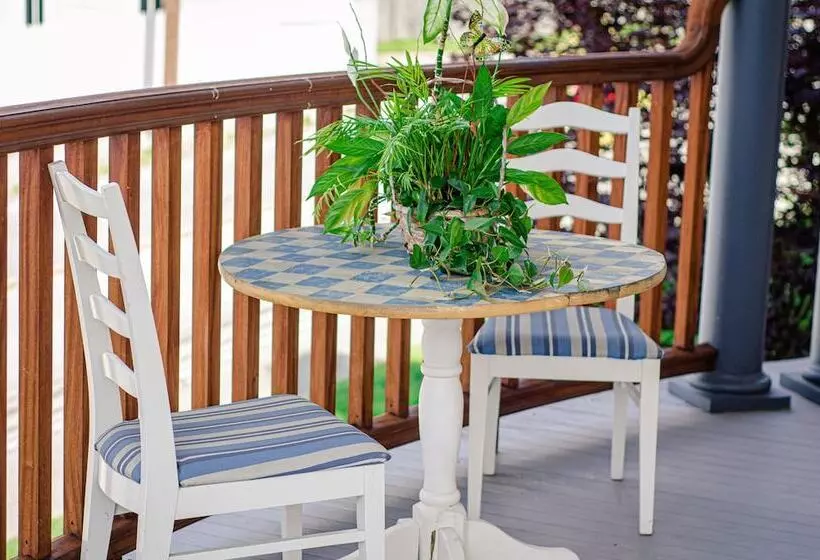 The Levi Deal Mansion Bed & Breakfast