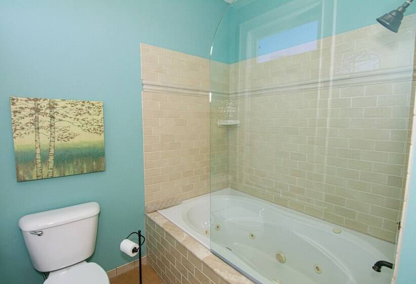 The Levi Deal Mansion Bed & Breakfast