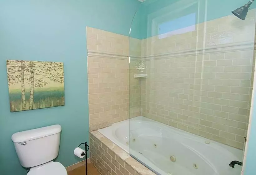 The Levi Deal Mansion Bed & Breakfast