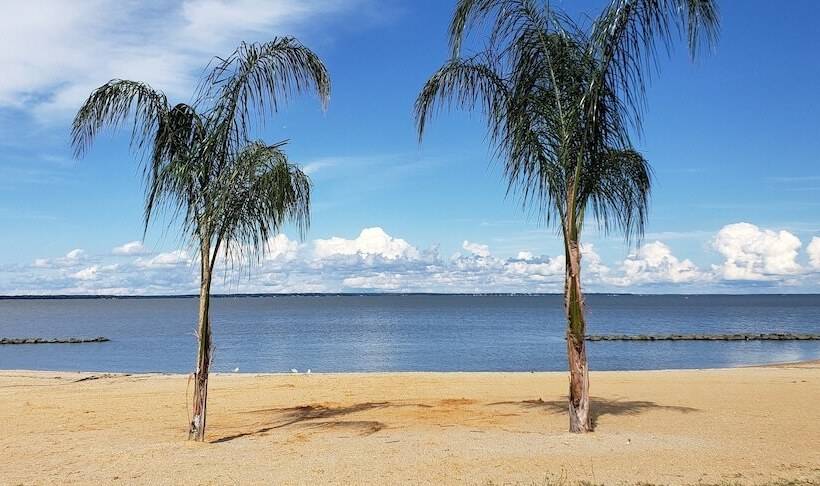 Colonial Beach Plaza Bed & Breakfast