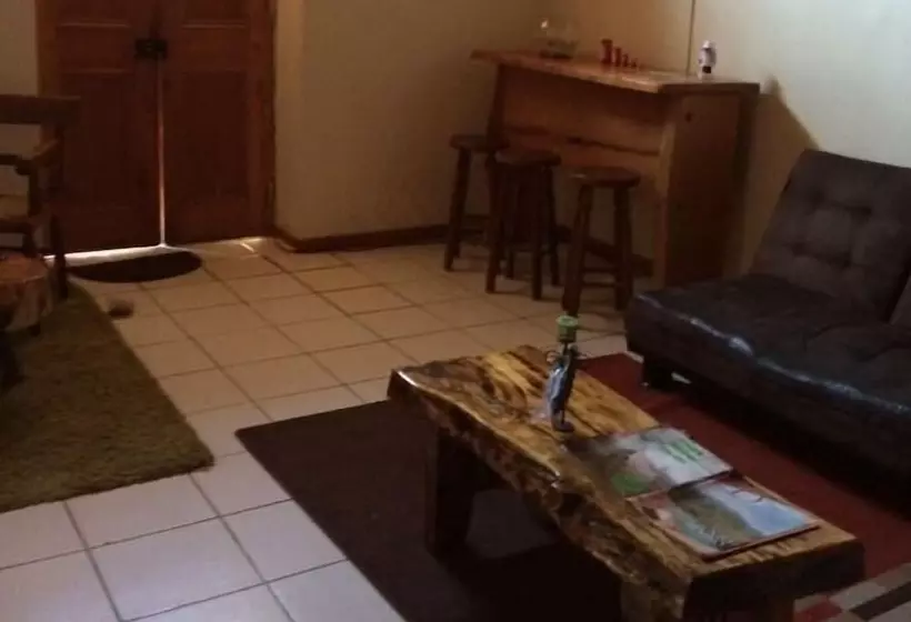 Hostal Rocas Del Maule