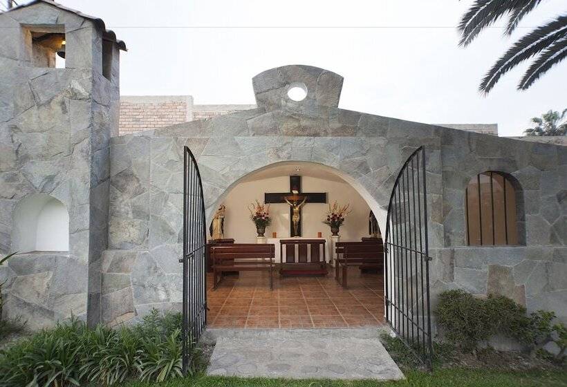 Отель El Angolo Chosica