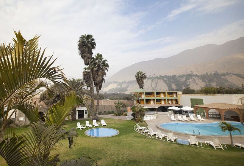 Отель El Angolo Chosica