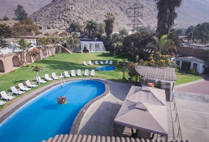 Отель El Angolo Chosica