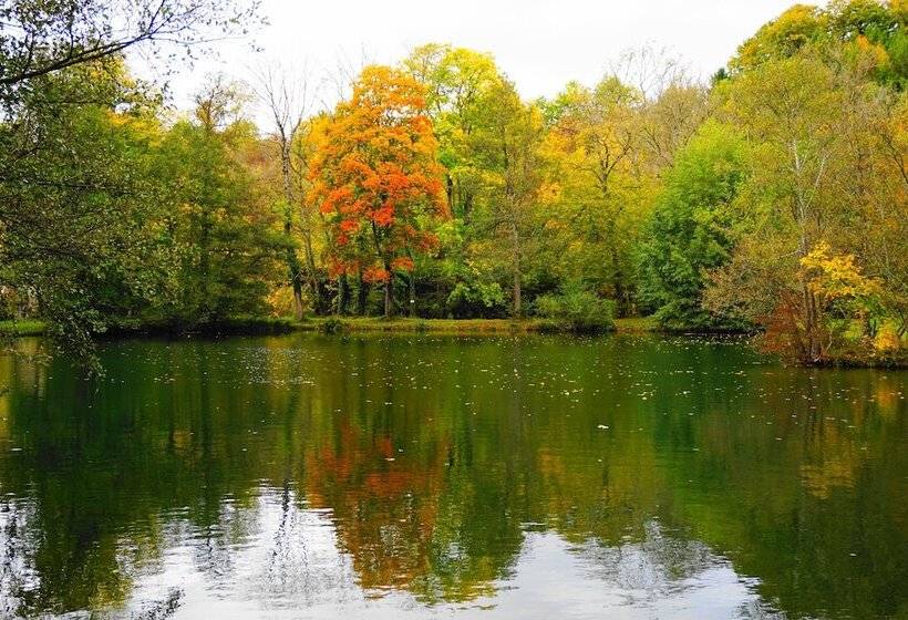 Отель Lodge Hôtel Domaine De Sommedieue