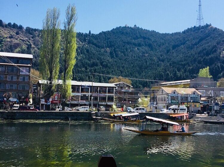 Hotel Manila Groups Of Houseboats