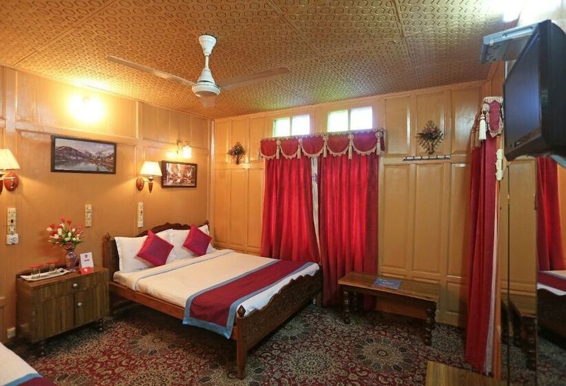 Hotel Manila Groups Of Houseboats