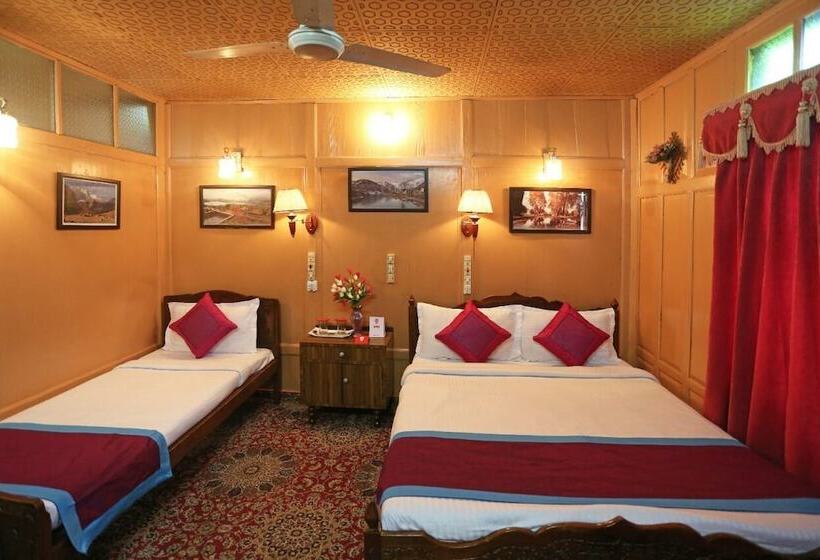 Hotel Manila Groups Of Houseboats