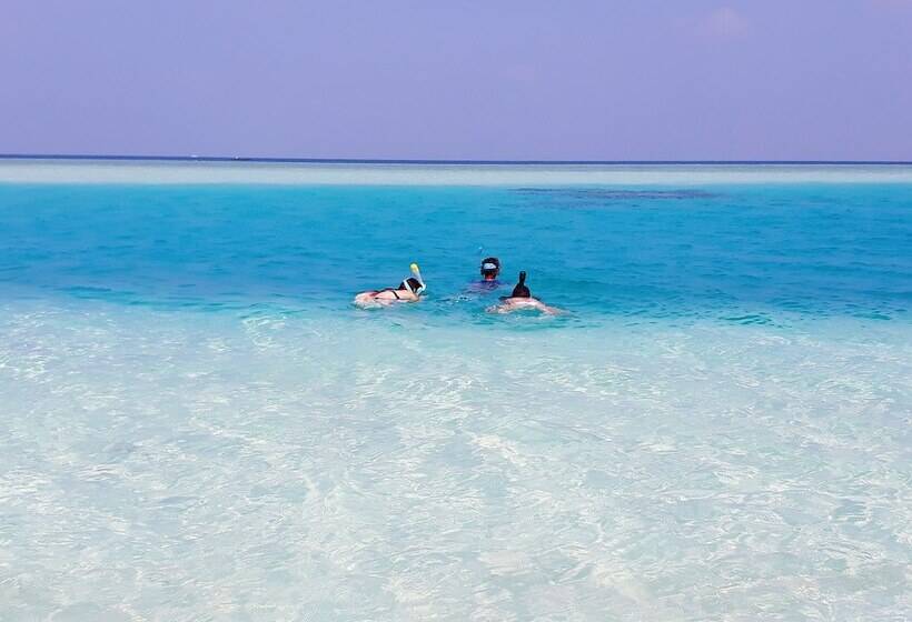 هتل Rasdhoo Sea View