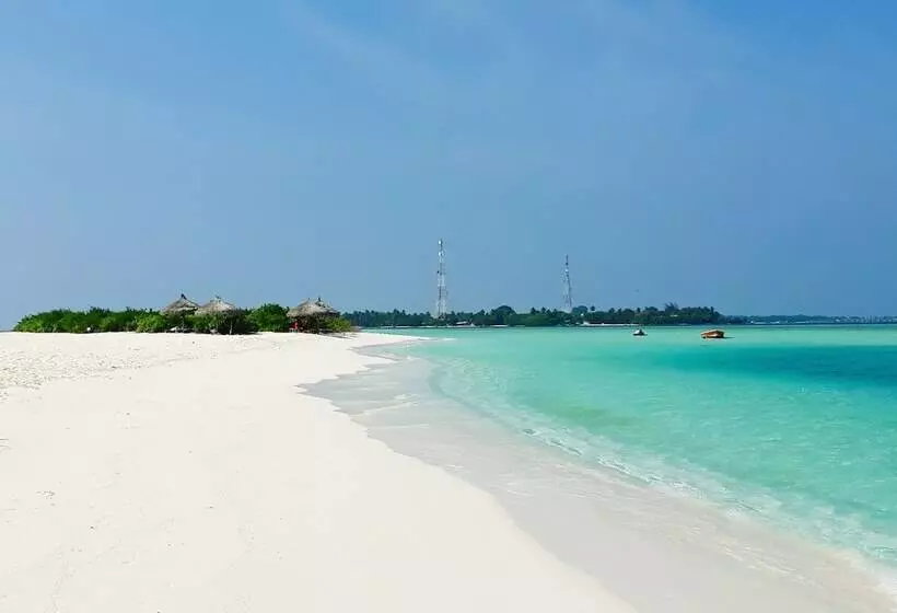 هتل Rasdhoo Sea View