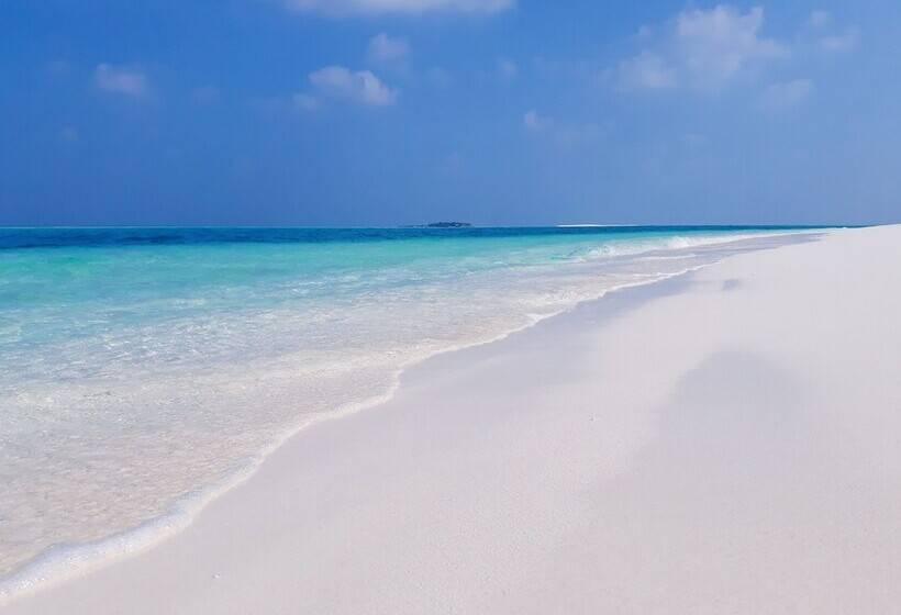 هتل Rasdhoo Sea View