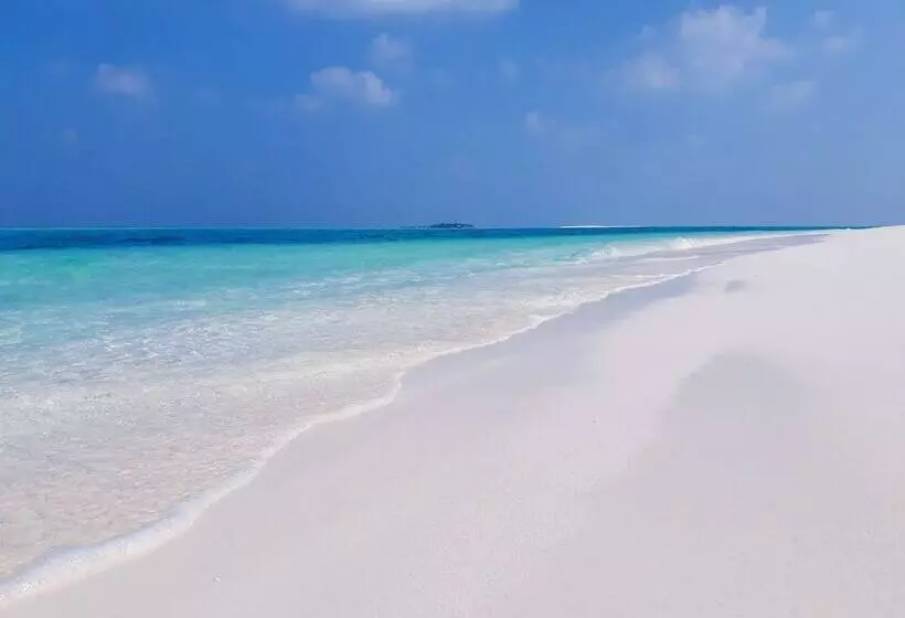 هتل Rasdhoo Sea View