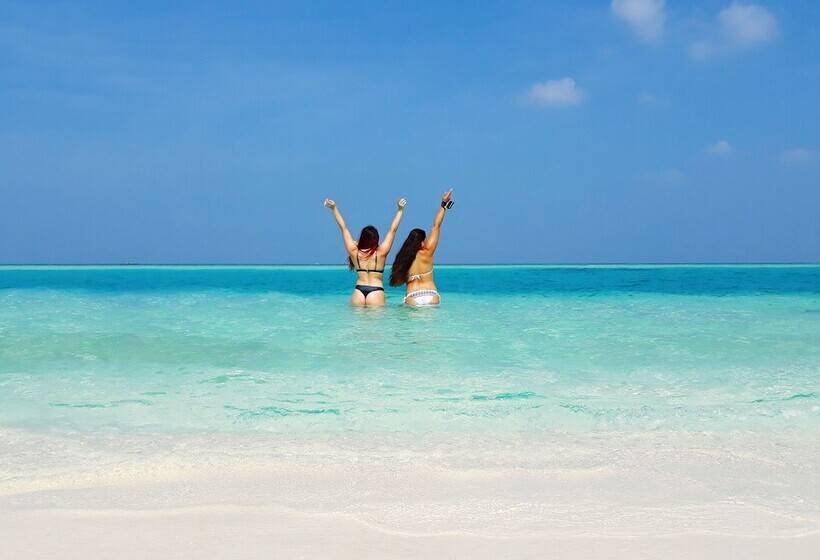 هتل Rasdhoo Sea View