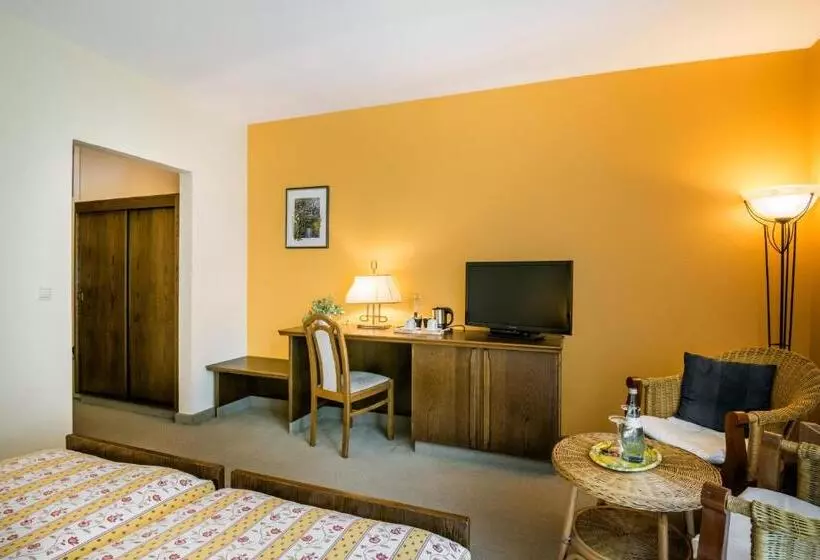 هتل Restaurant Le Cigalon