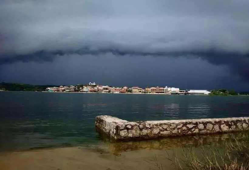 هتل Santa Bárbara Tikal