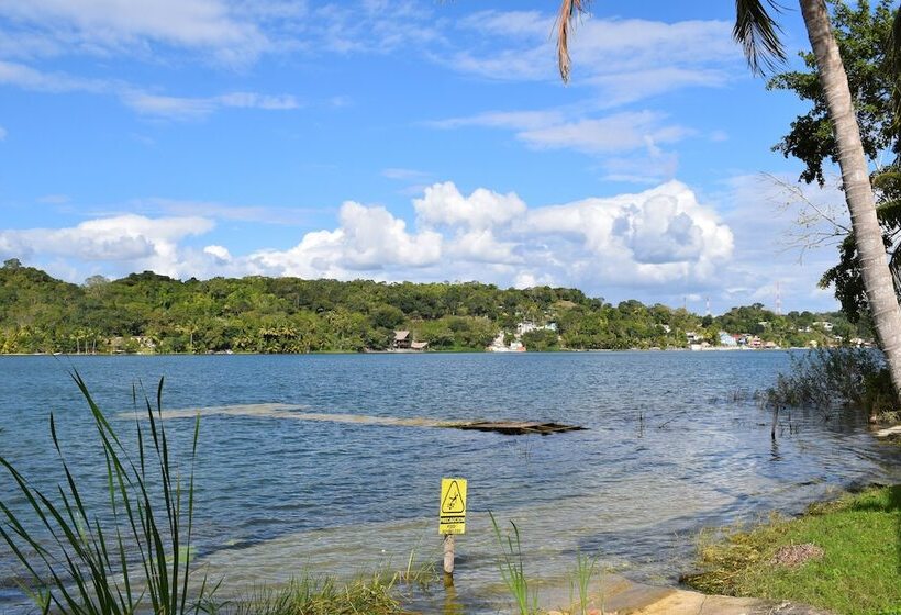 هتل Santa Bárbara Tikal