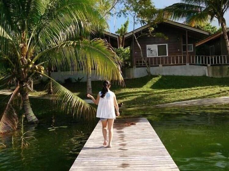 هتل Santa Bárbara Tikal