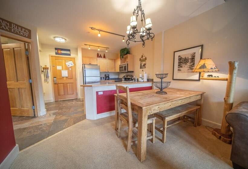 בית מלון כפרי Silver Mill 8304