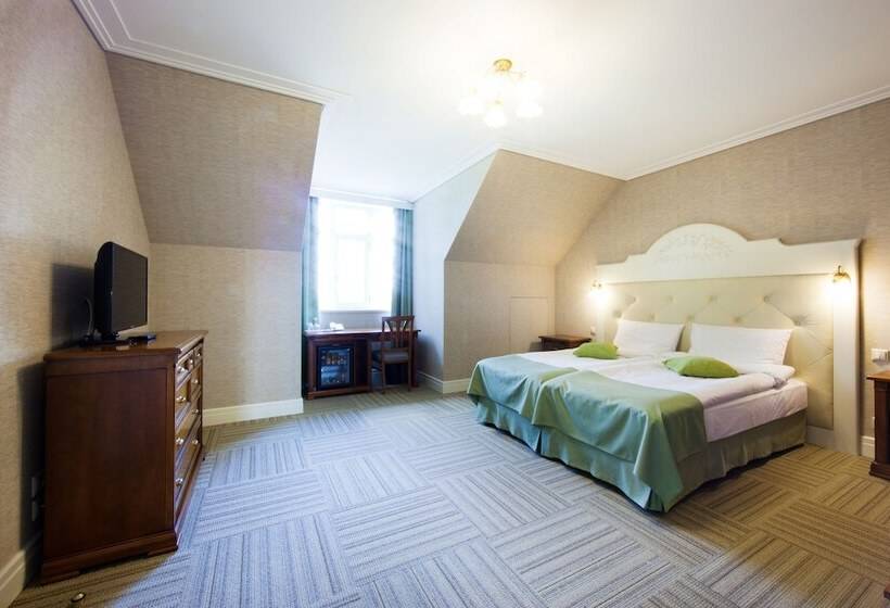 هتل Skrunda Manor