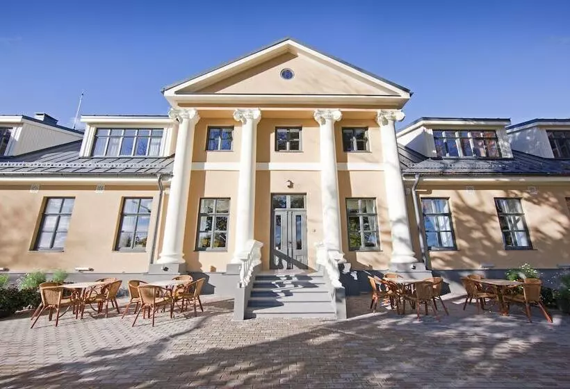 هتل Skrunda Manor