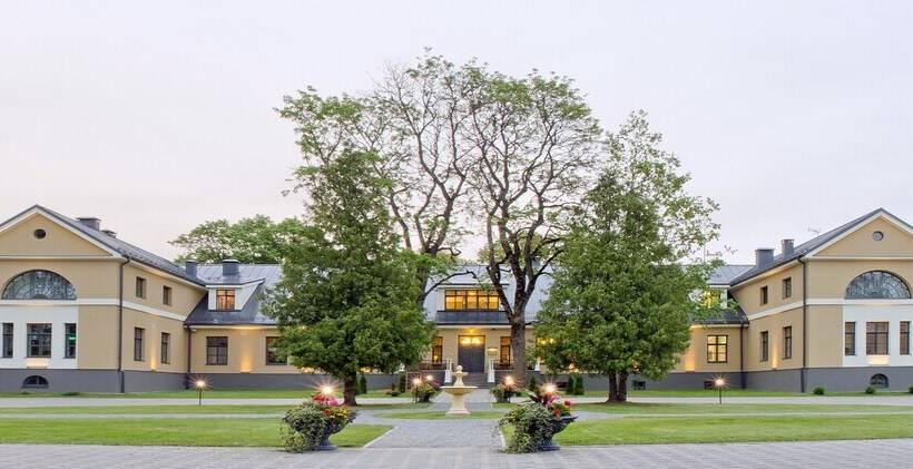 هتل Skrunda Manor