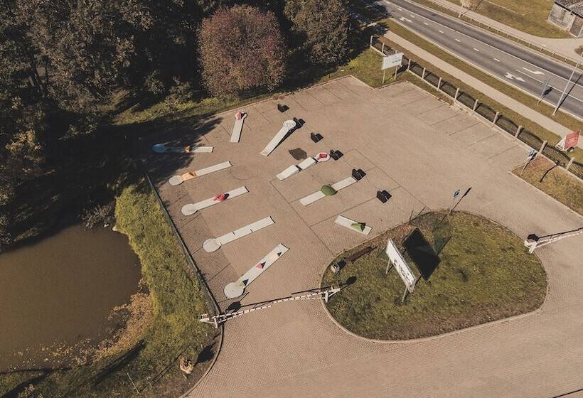 هتل Skrunda Manor