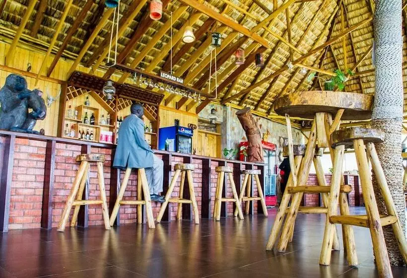 هتل The Baboon Safari Resort