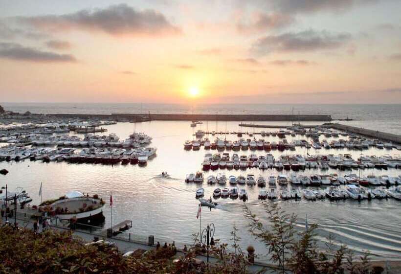 هتل Yacht Suite Forio Ischia