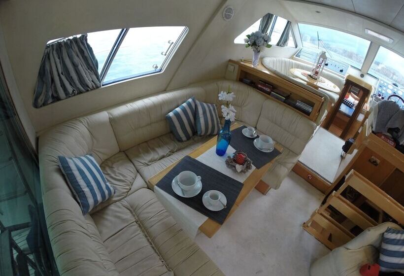 هتل Yacht Suite Forio Ischia