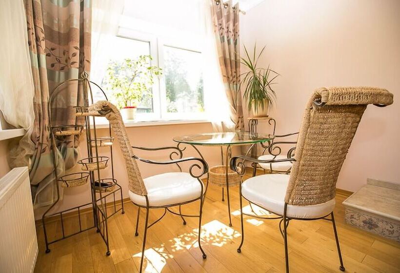 House On The Volga Zavidovo