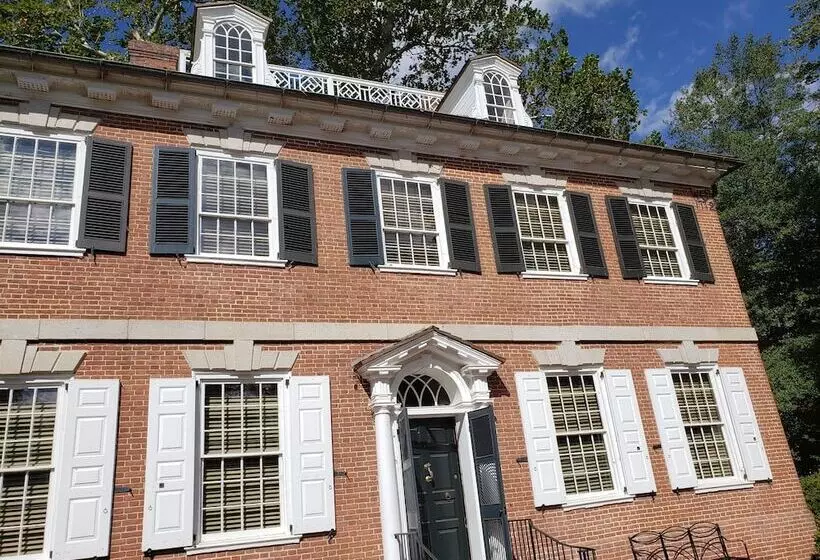 Miller Dunham House Bed & Breakfast