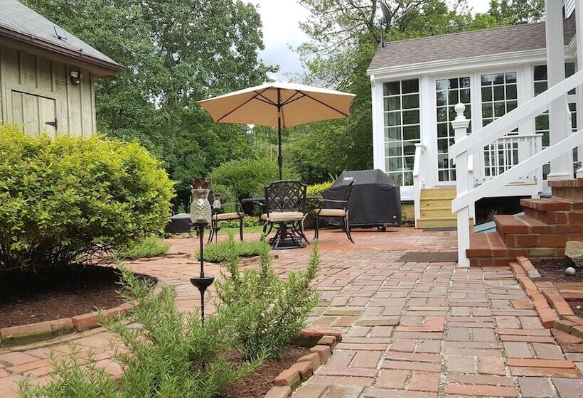 Miller Dunham House Bed & Breakfast