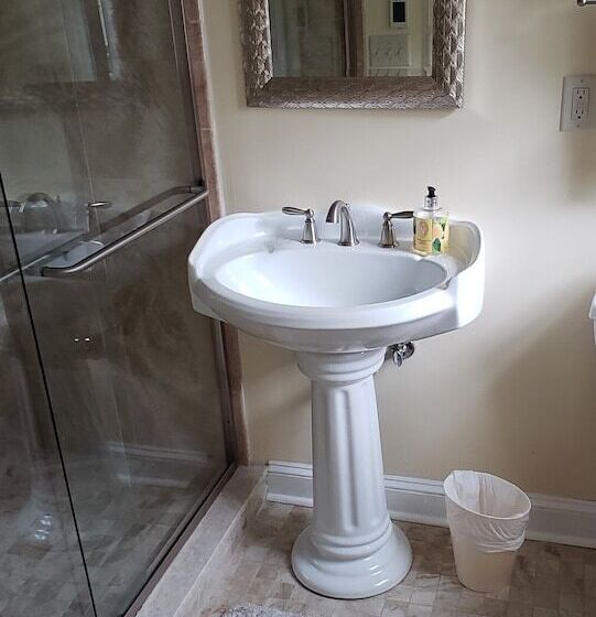 Miller Dunham House Bed & Breakfast