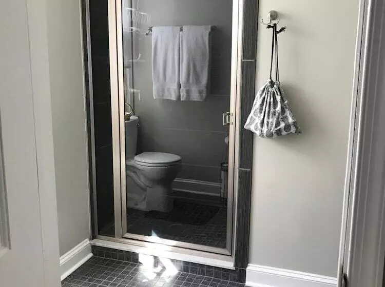 Miller Dunham House Bed & Breakfast