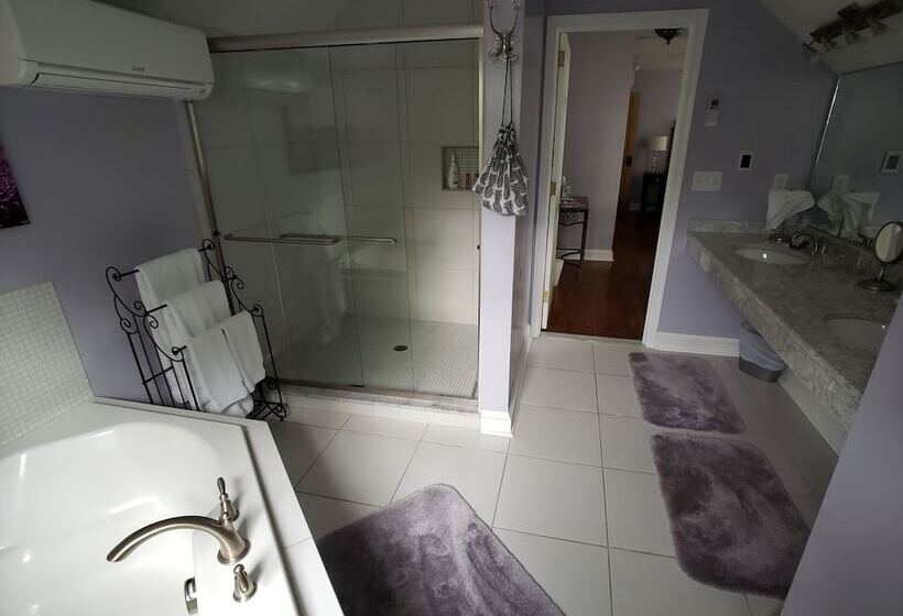 Miller Dunham House Bed & Breakfast