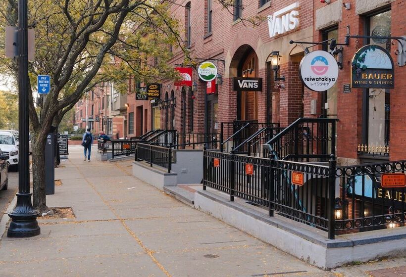 No. 284 Powered By Sonder