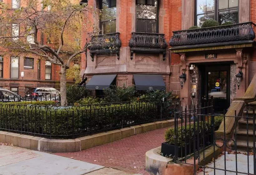 No. 284 Powered By Sonder